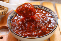 让人味蕾大开的豆瓣酱包装机